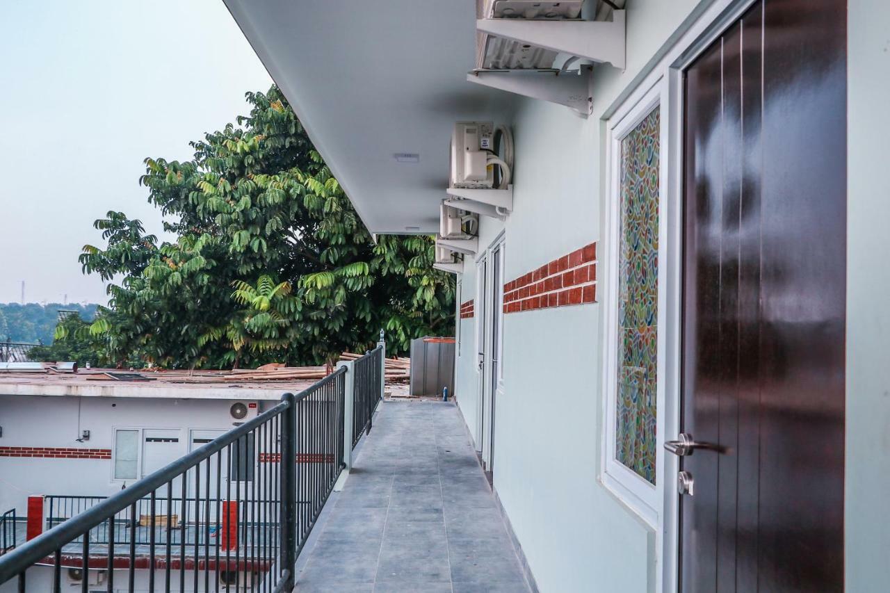 Oyo 488 Tekno Residence South Tangerang Kültér fotó
